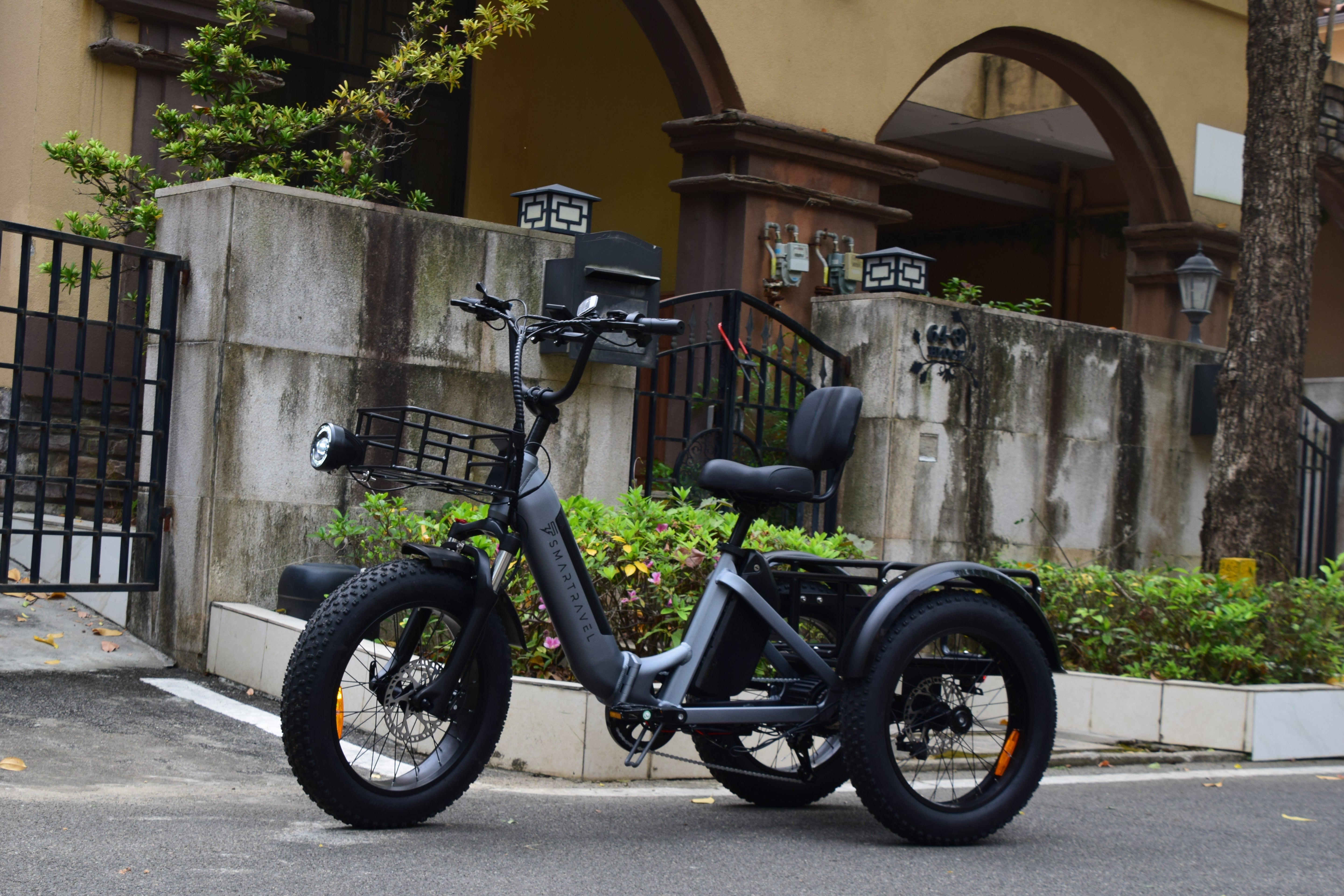 Smartravel Hauler ST301 Dual Battery Cargo Electric Tricycle