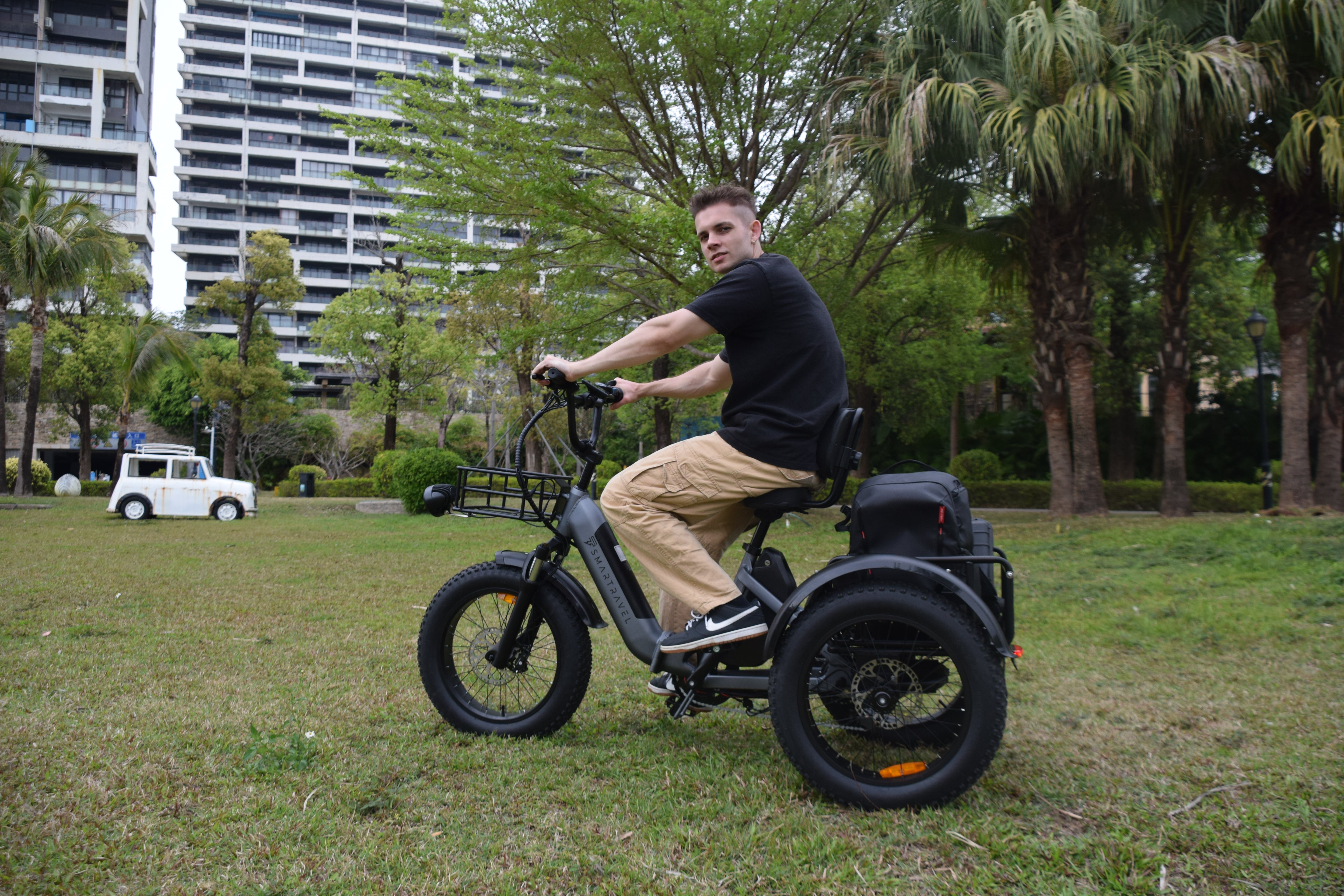 Smartravel Hauler ST301 Dual Battery Cargo Electric Tricycle