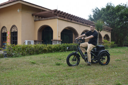 Smartravel Hauler ST301 Dual Battery Cargo Electric Tricycle