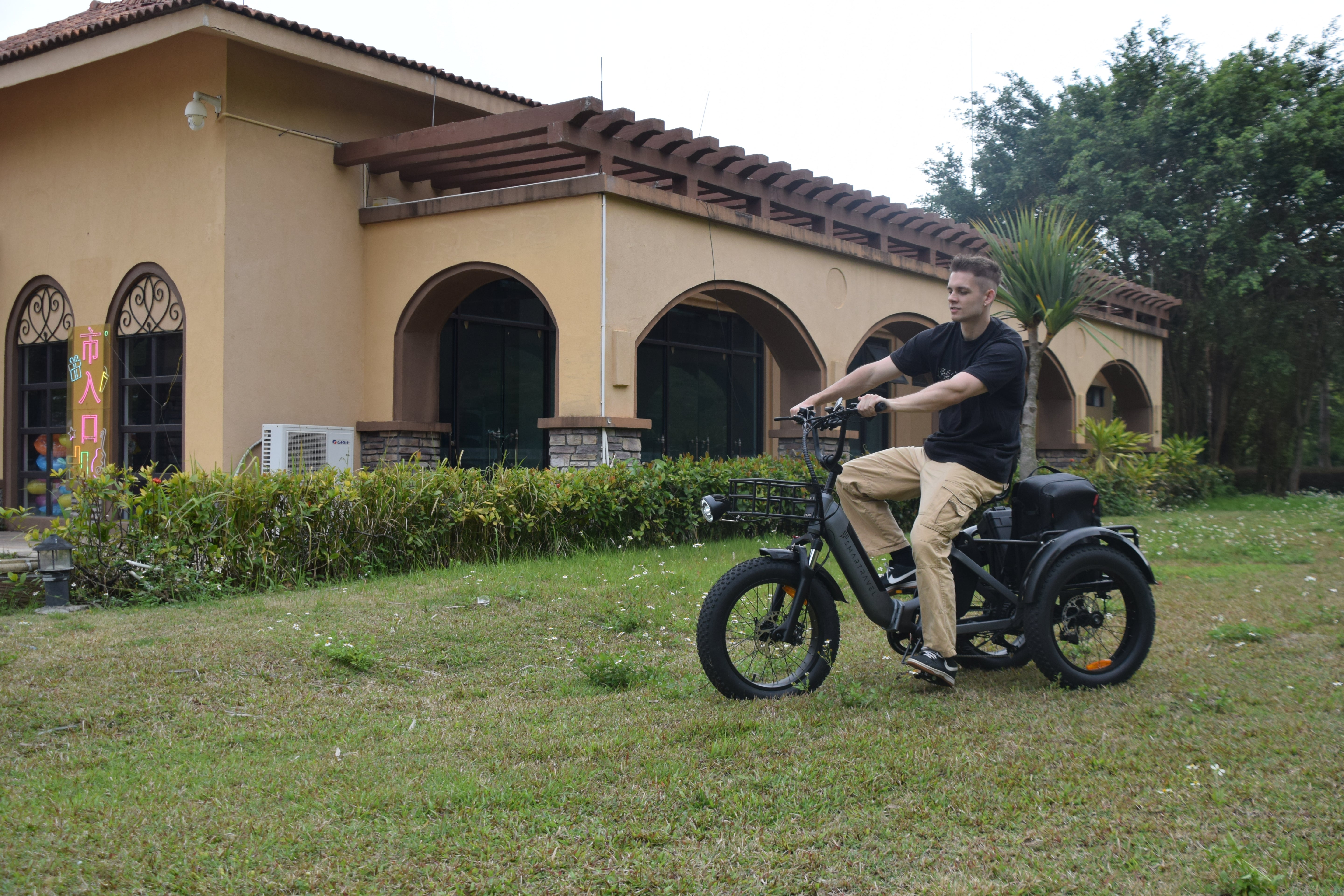 Smartravel Hauler ST301 Dual Battery Cargo Electric Tricycle