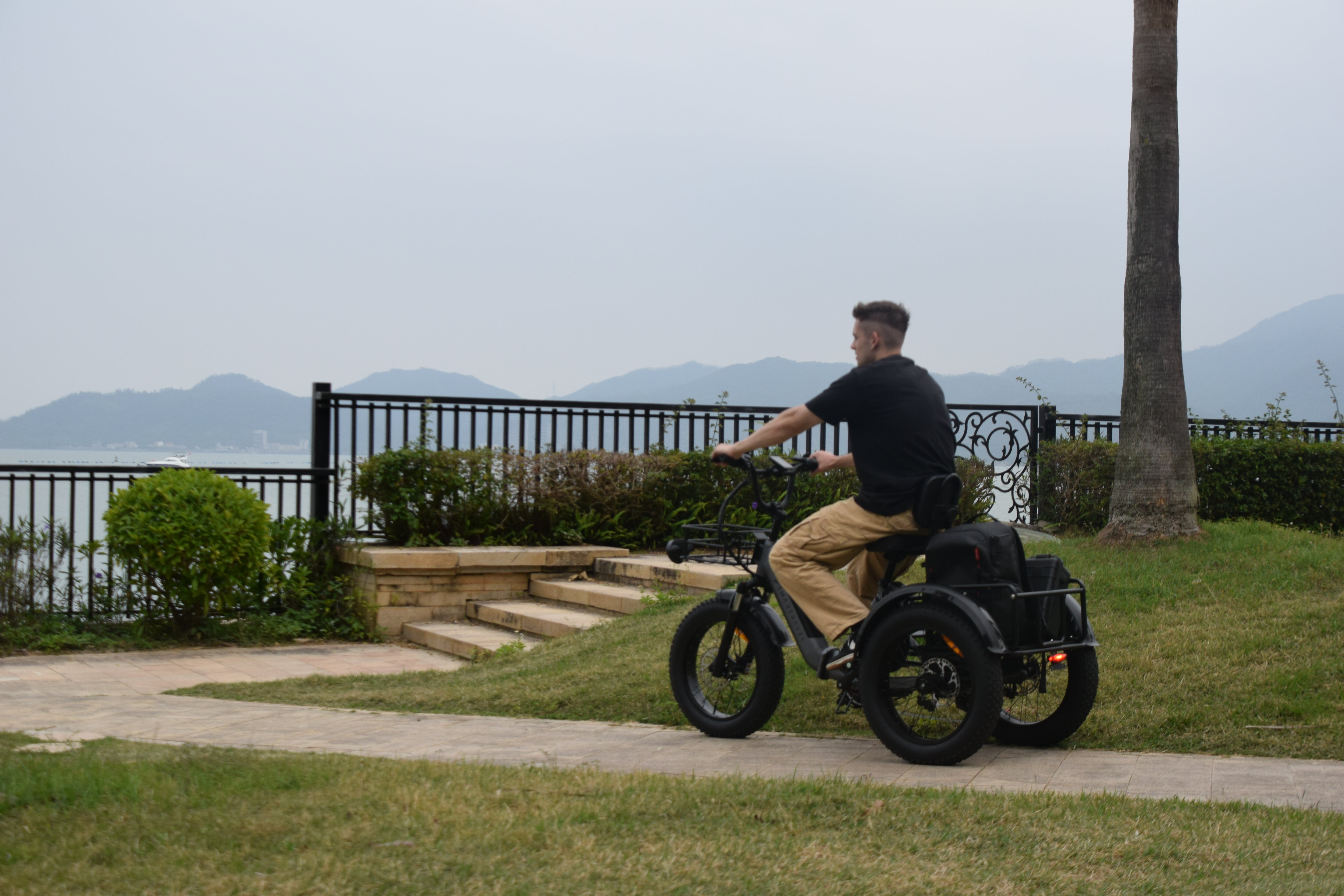 Smartravel Hauler ST301 Dual Battery Cargo Electric Tricycle